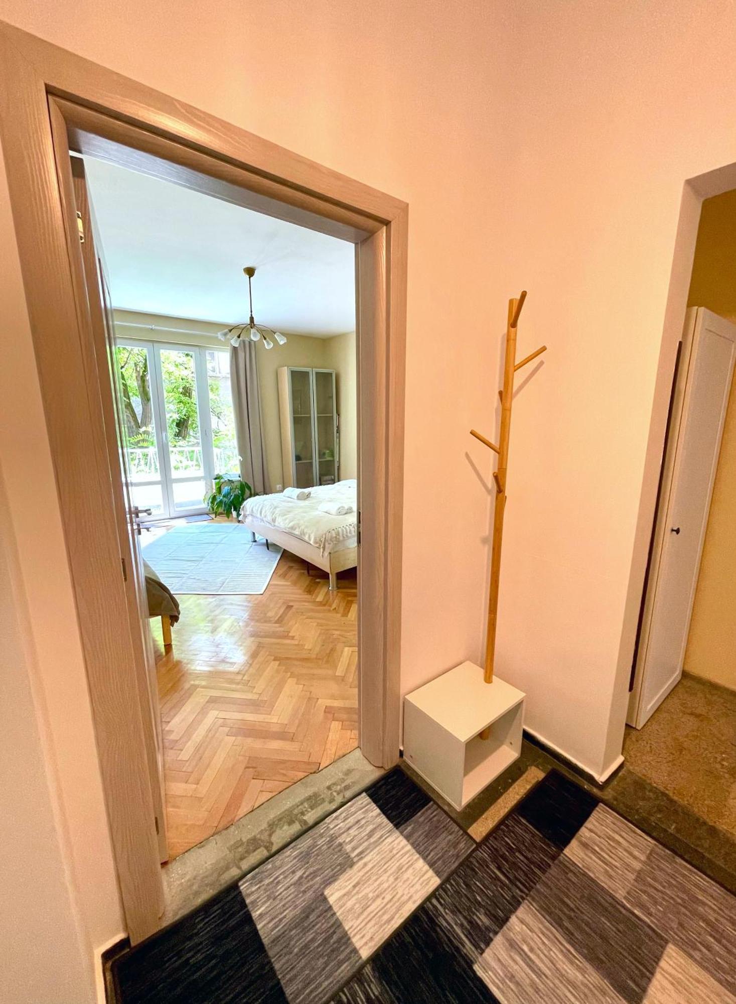 Bohemian Bright & Calm 2Br - Top Center - Private Balcony Sofia Luaran gambar