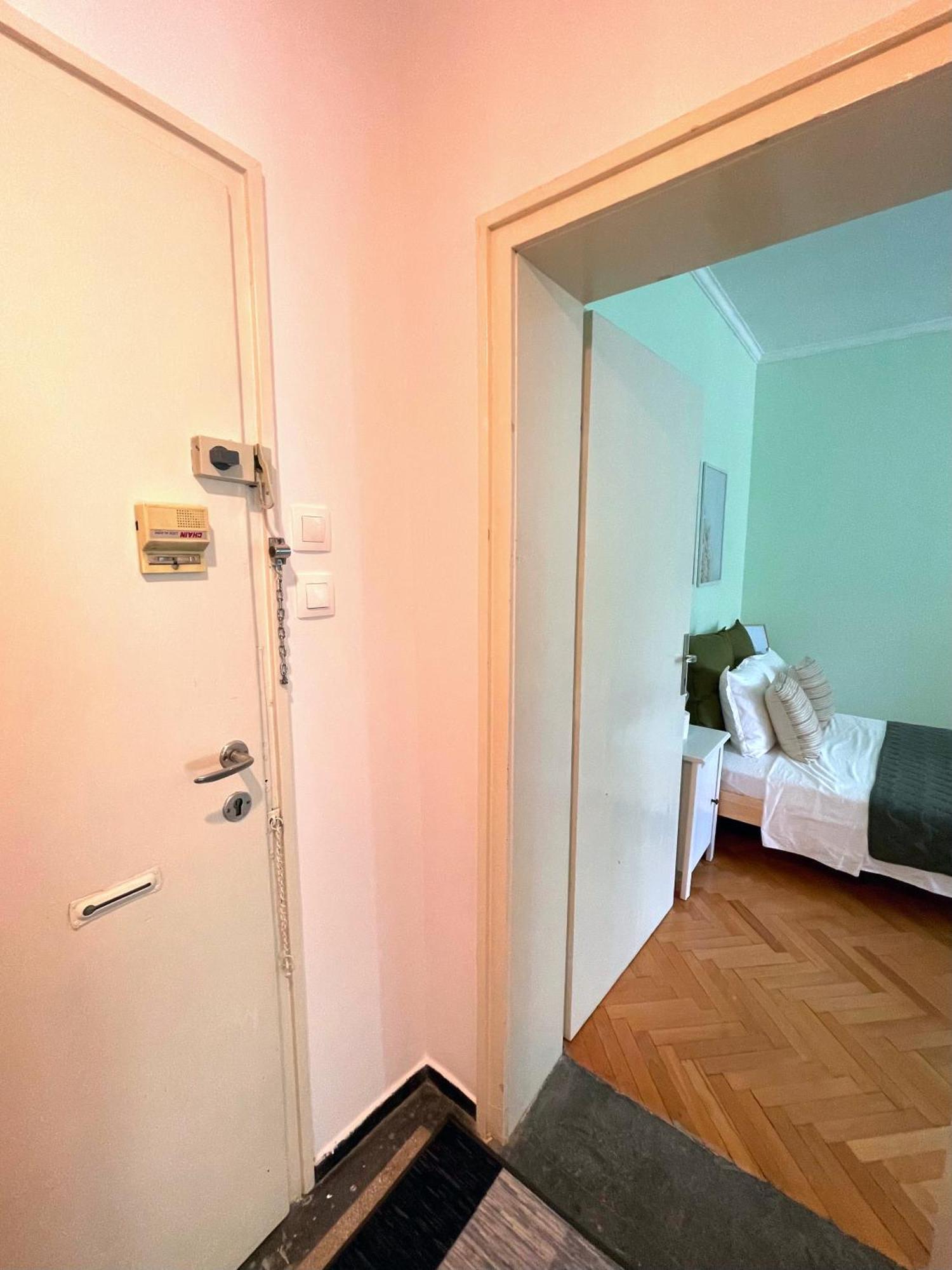 Bohemian Bright & Calm 2Br - Top Center - Private Balcony Sofia Luaran gambar