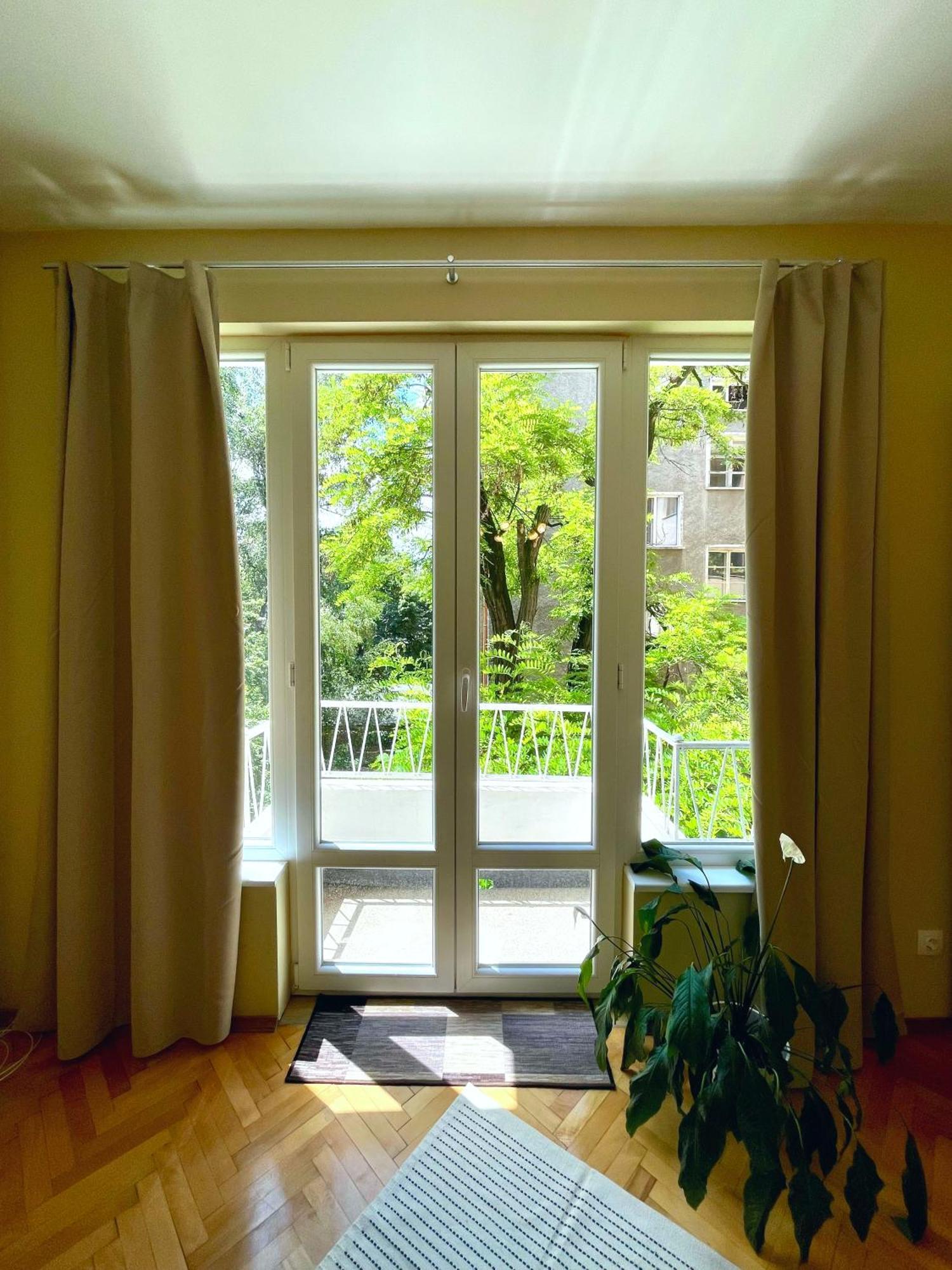 Bohemian Bright & Calm 2Br - Top Center - Private Balcony Sofia Luaran gambar