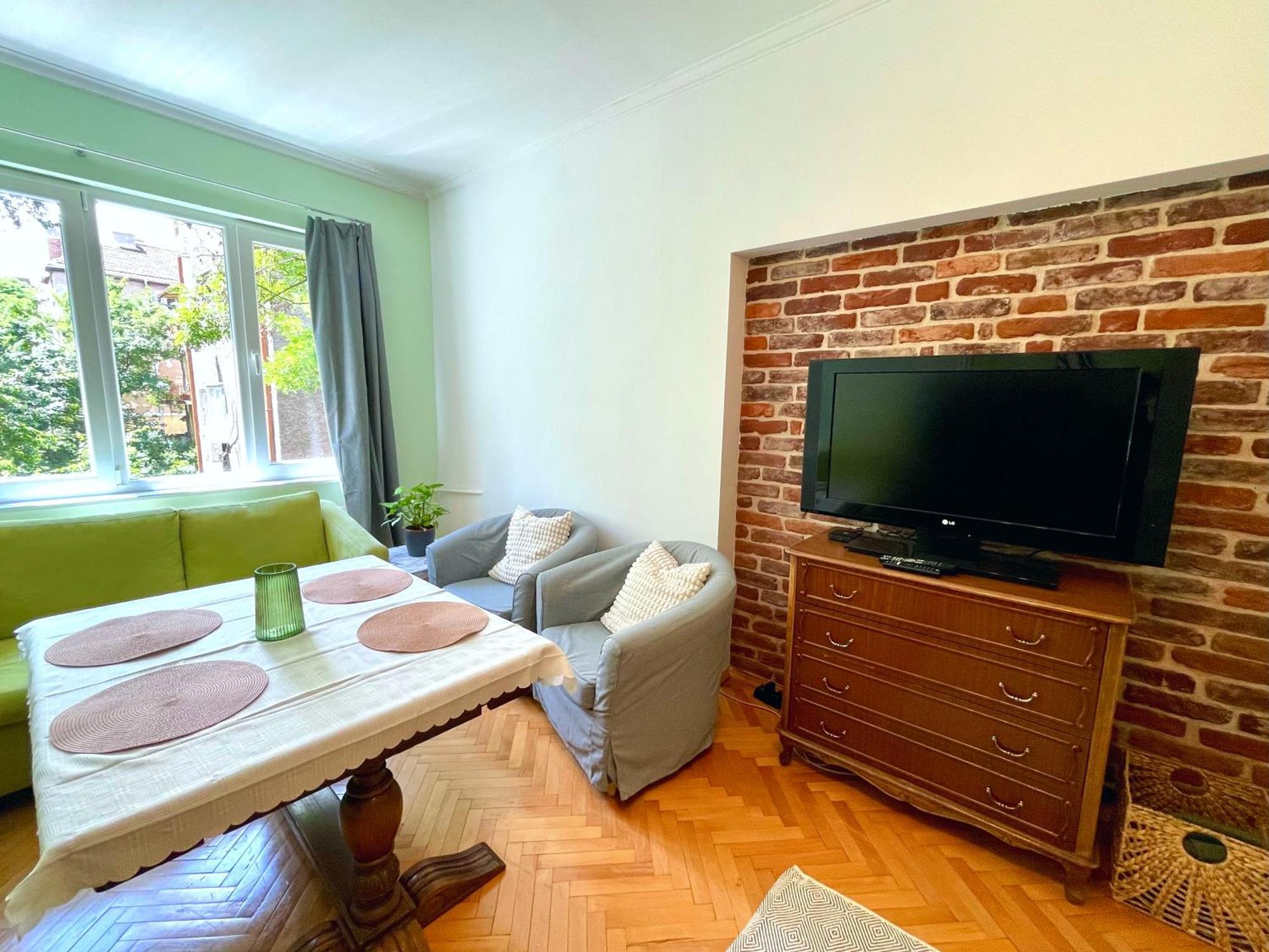 Bohemian Bright & Calm 2Br - Top Center - Private Balcony Sofia Luaran gambar