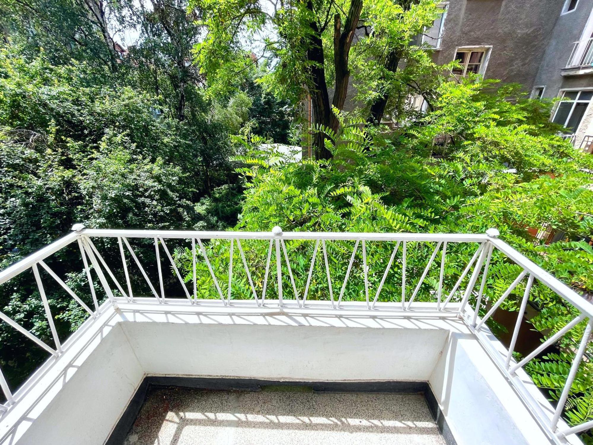 Bohemian Bright & Calm 2Br - Top Center - Private Balcony Sofia Luaran gambar